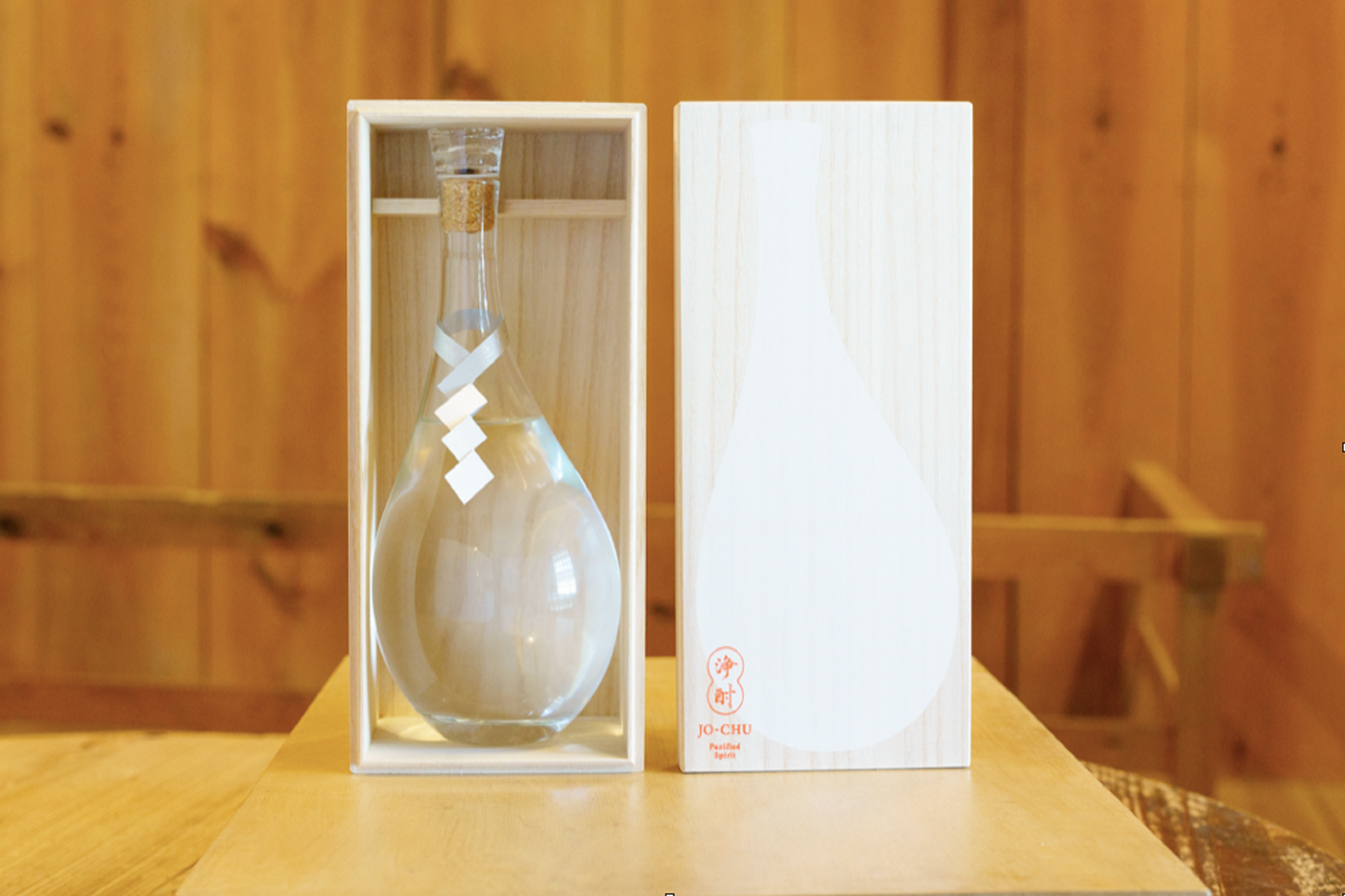《酒蔵指定》浄酎 -Purified Spirit 銀紙垂 710ml / 桐箱
