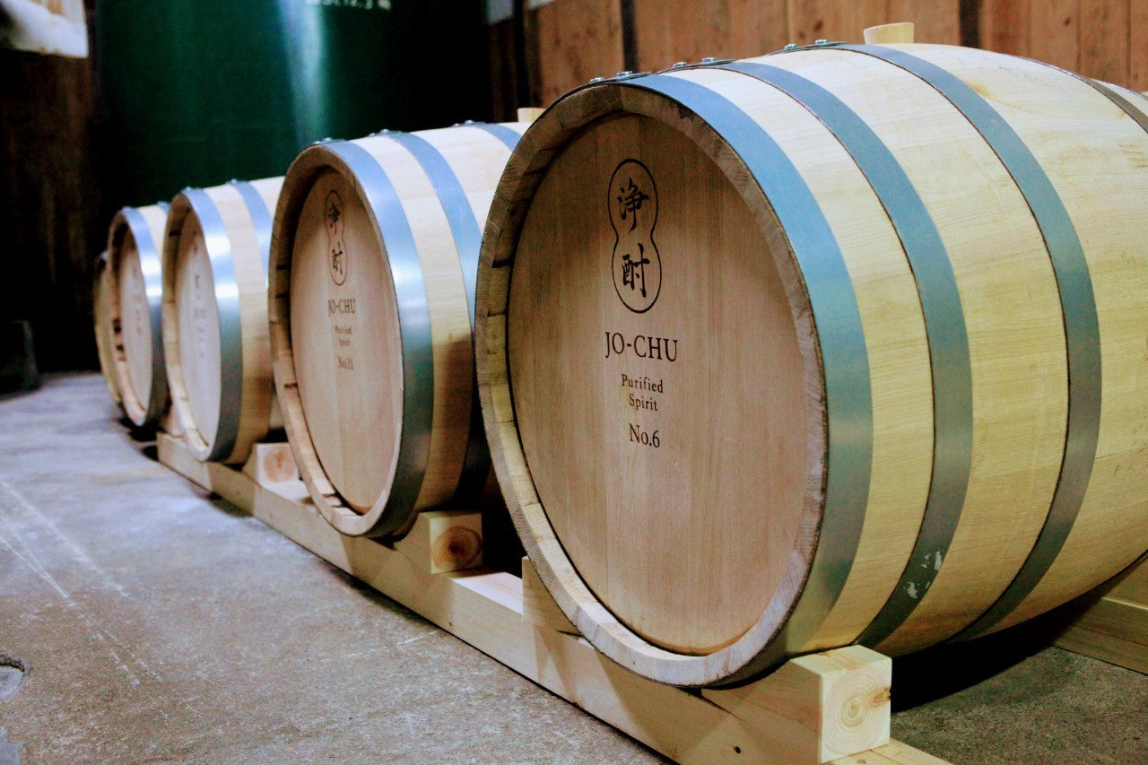 琥珀浄酎 -Sake Zest Spirit ミズナラ樽熟成 710ml / 桐箱